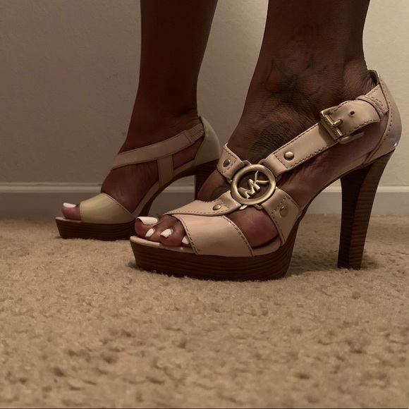 Michael Kors platform sandals - Picture 5 of 5